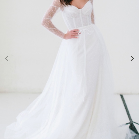 Watters Wedding Dress - Picture 2 of 6